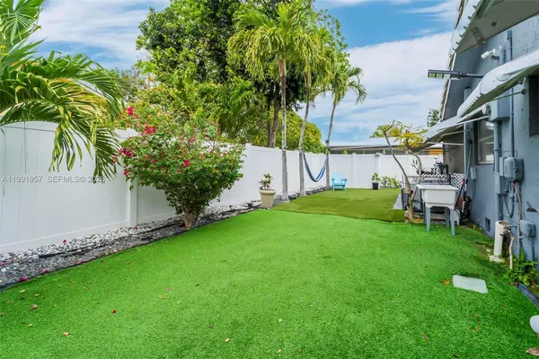 $3,000 | 7211 Northwest 76th Street, Tamarac, FL 33321