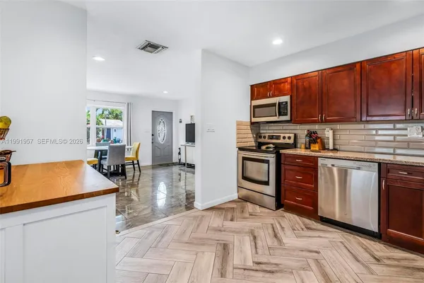 $3,000 | 7211 Northwest 76th Street, Tamarac, FL 33321