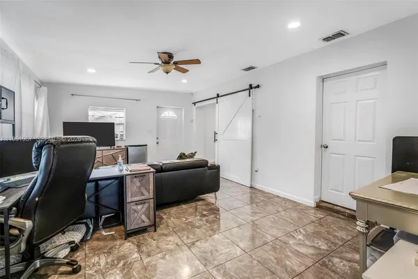 $3,000 | 7211 Northwest 76th Street, Tamarac, FL 33321