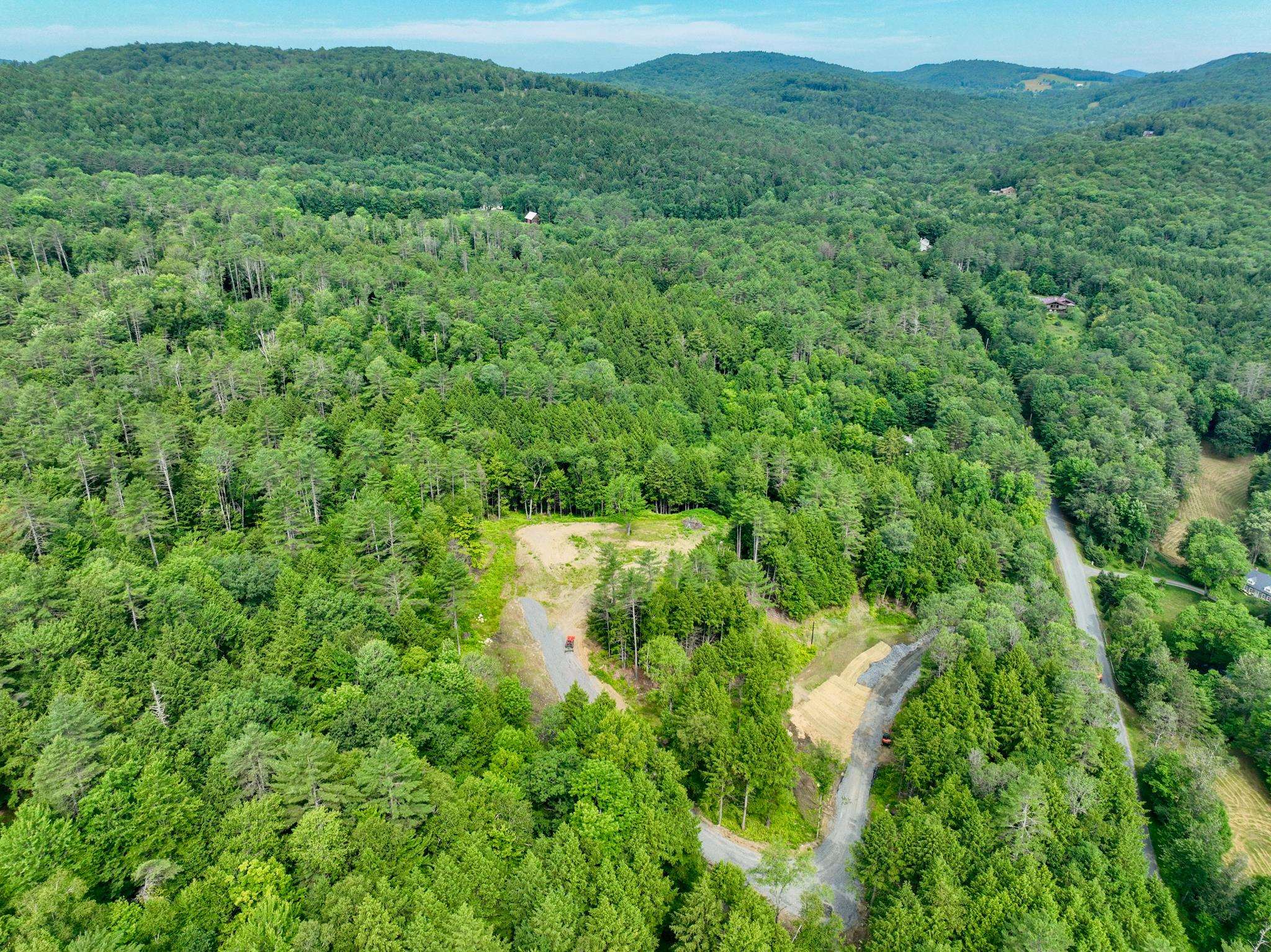 567 Sawnee Bean Road Thetford, VT 05075 - Photo 2 of 12