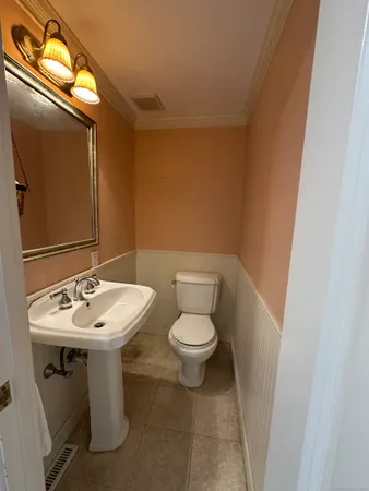 $285,000 | 8 Butternut Drive, Unit 8, Glastonbury, CT 06033