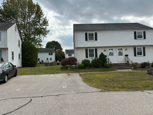 $285,000 | 8 Butternut Drive, Unit 8, Glastonbury, CT 06033
