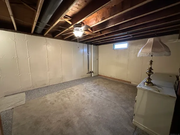 $285,000 | 8 Butternut Drive, Unit 8, Glastonbury, CT 06033