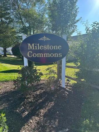 $285,000 | 8 Butternut Drive, Unit 8, Glastonbury, CT 06033