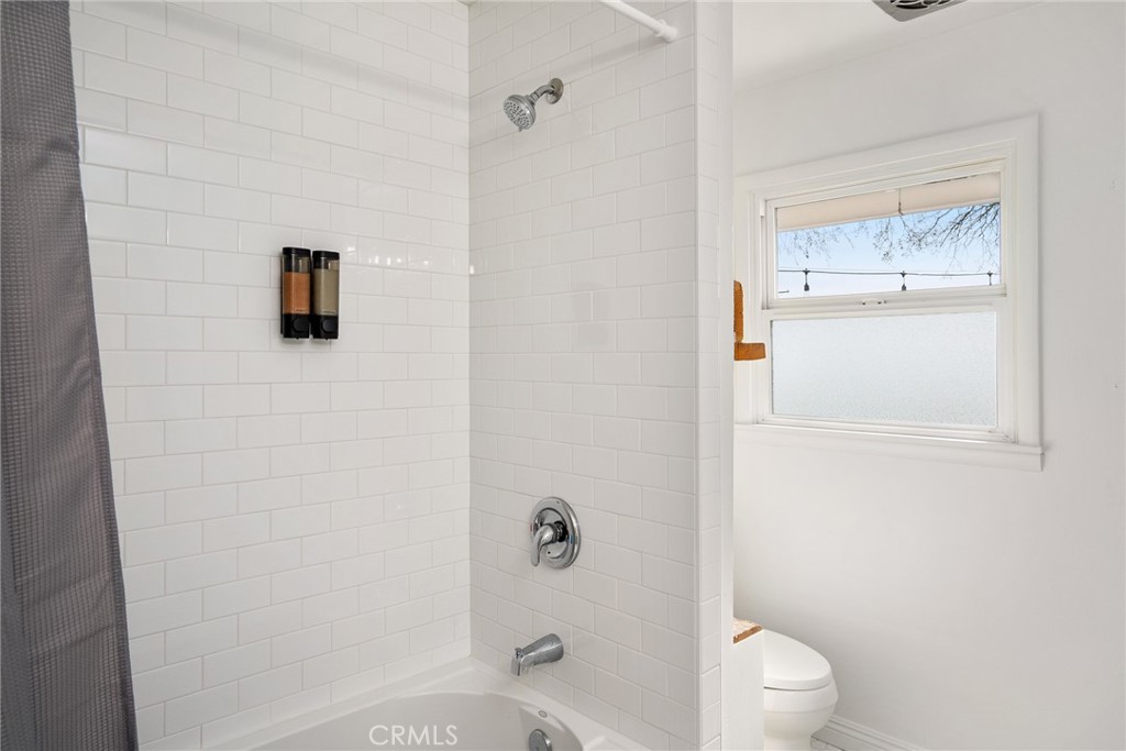 550 Villa Lots Road Paso Robles, CA 93446 - Photo 18 of 31 Second bathroom shower