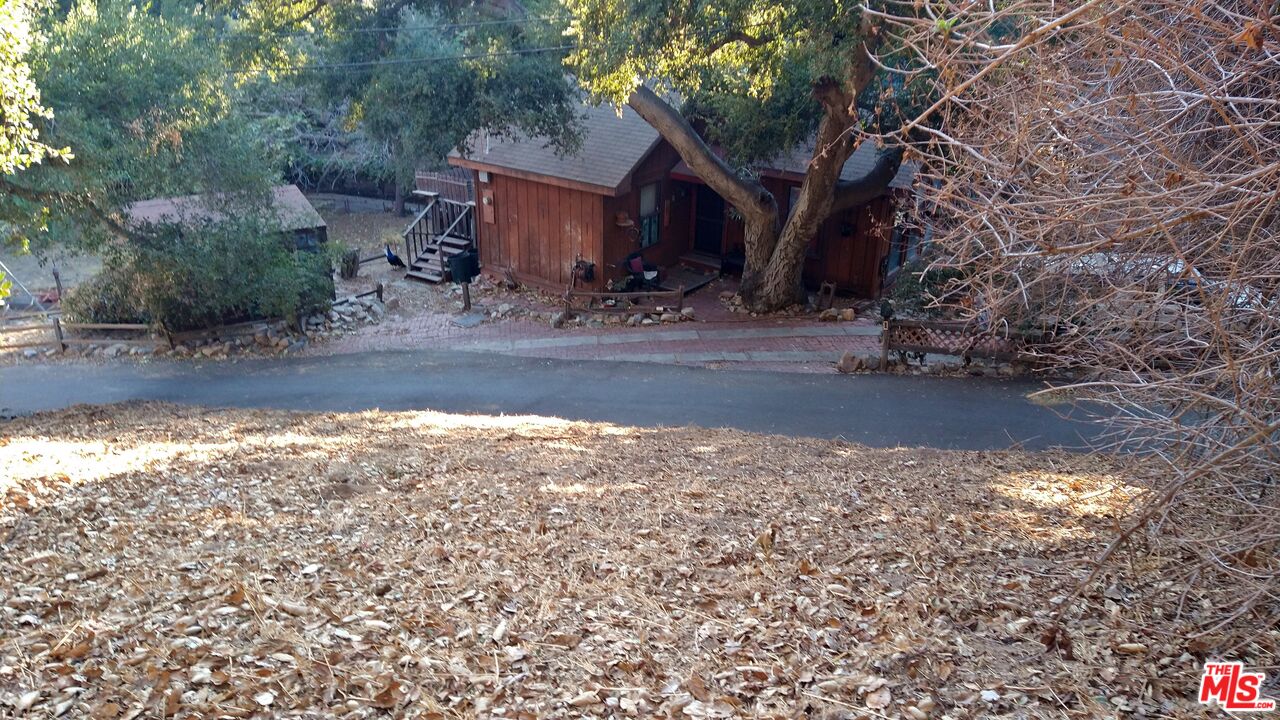 12300 Spring Trail Sylmar, CA 91342 - Photo 8 of 10 a view of a backyard of the house