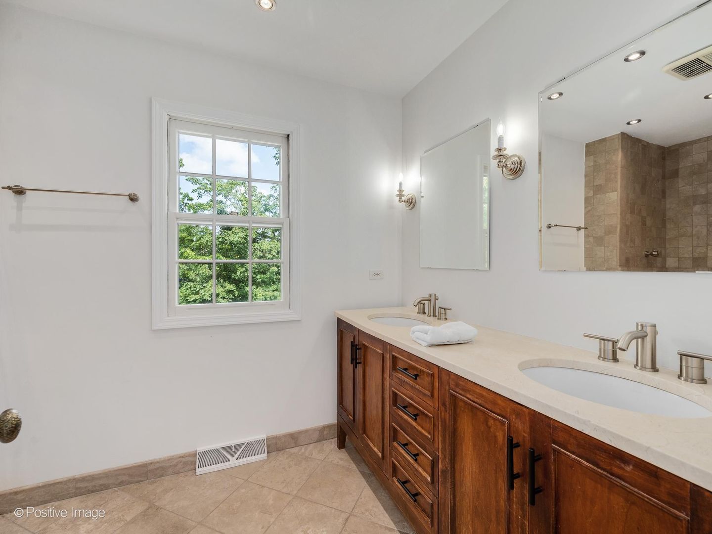 5 Norris Drive Burr Ridge, IL 60527 - Photo 29 of 41 Gallery Image 29