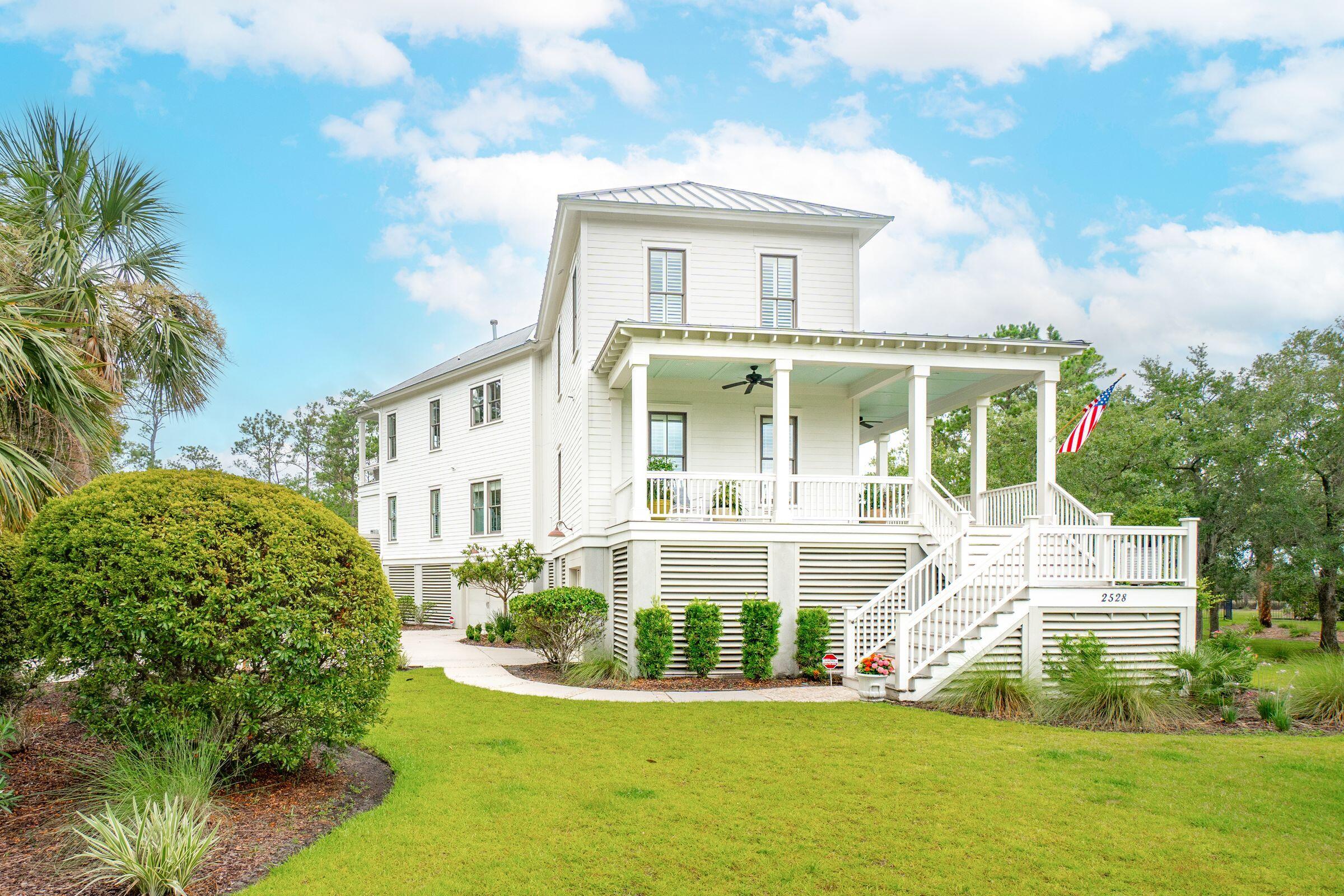 2528 Ballast Point Mount Pleasant, SC 29466 - Photo 3 of 100 2_3528BallastPt-KeenEyeMarketing-003