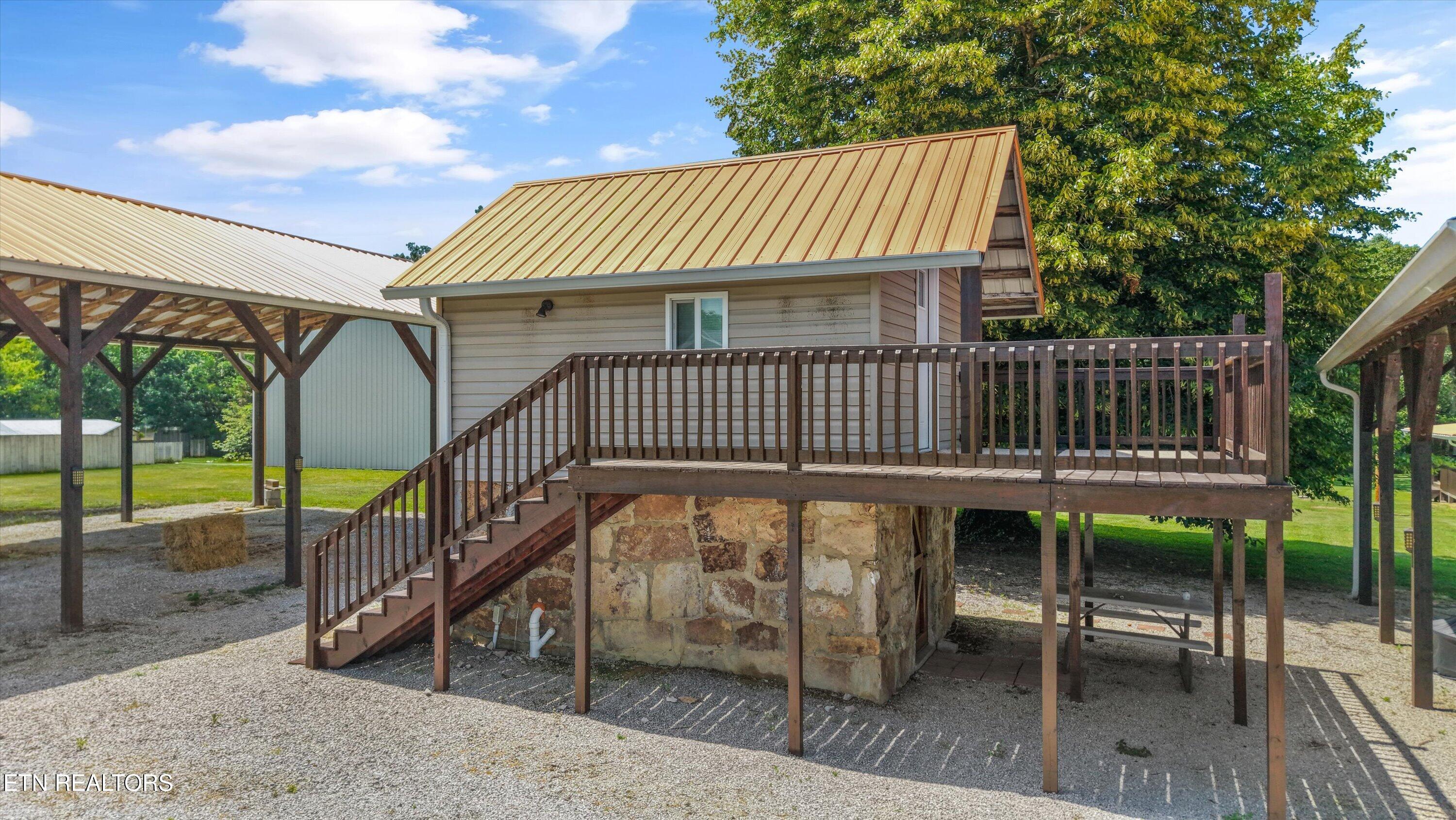 131 Burrville Road Sunbright, TN 37872 - Photo 7 of 55 65-131 Burrville Rd22