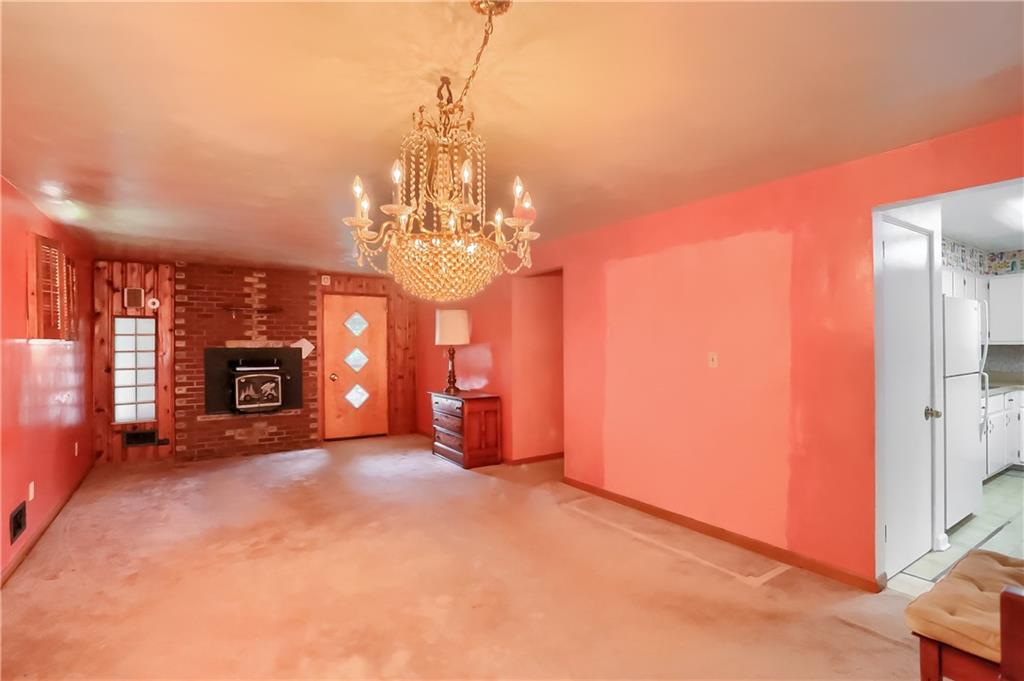 421 Lindsay Road Carnegie, PA 15106 - Photo 8 of 23 Gallery Image 8