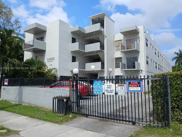 $1,775 | 13655 Northeast 3rd Court, Unit 24, North Miami, FL 33161