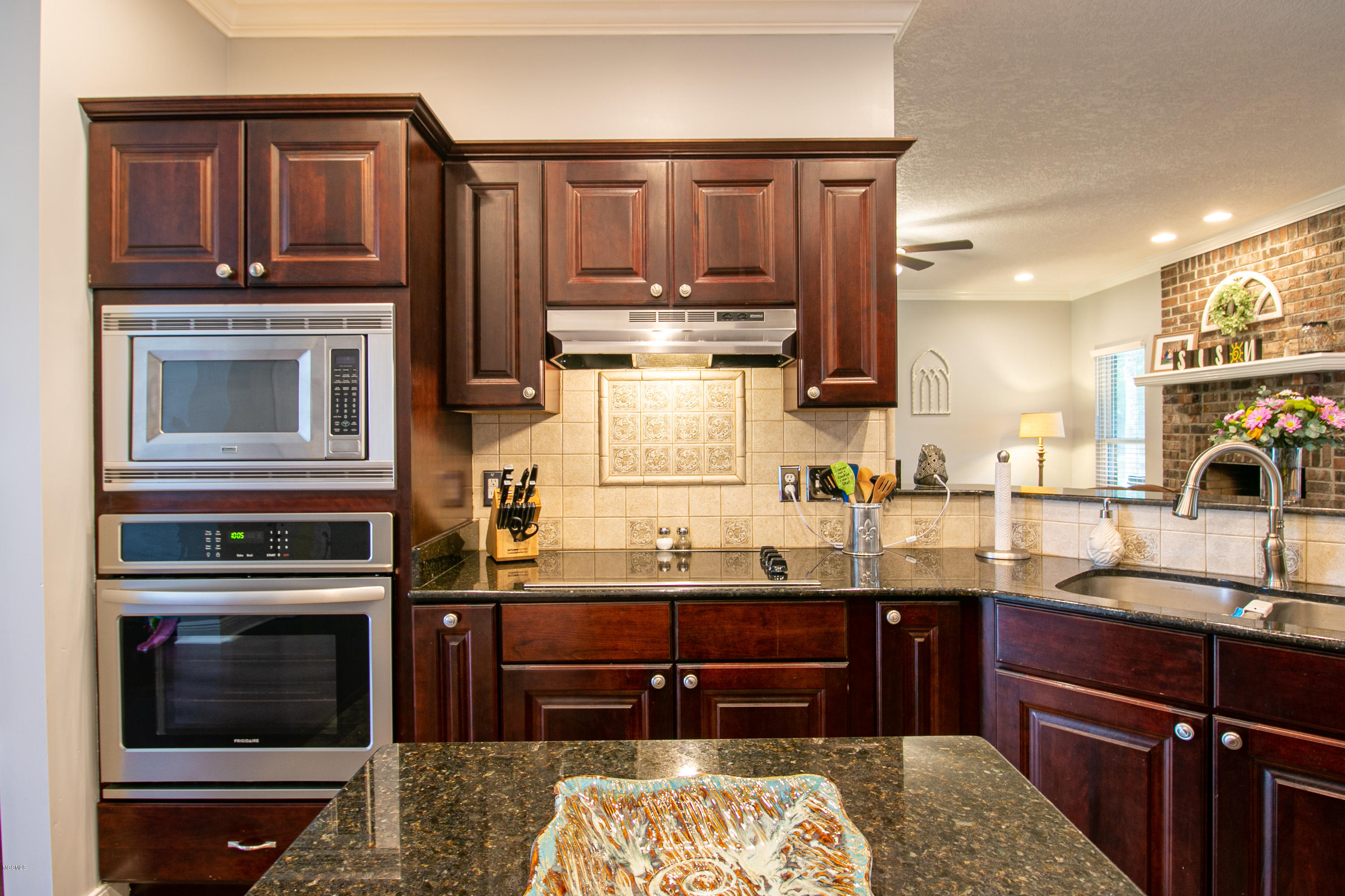 13799 Wolf River Road Gulfport, MS 39503 - Photo 7 of 32 Kitchen