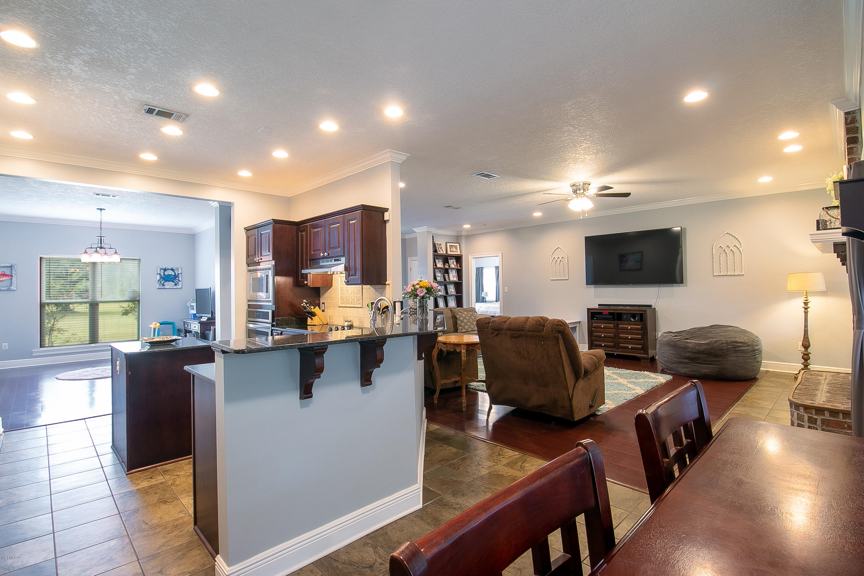 13799 Wolf River Road Gulfport, MS 39503 - Photo 8 of 32 Kitchen