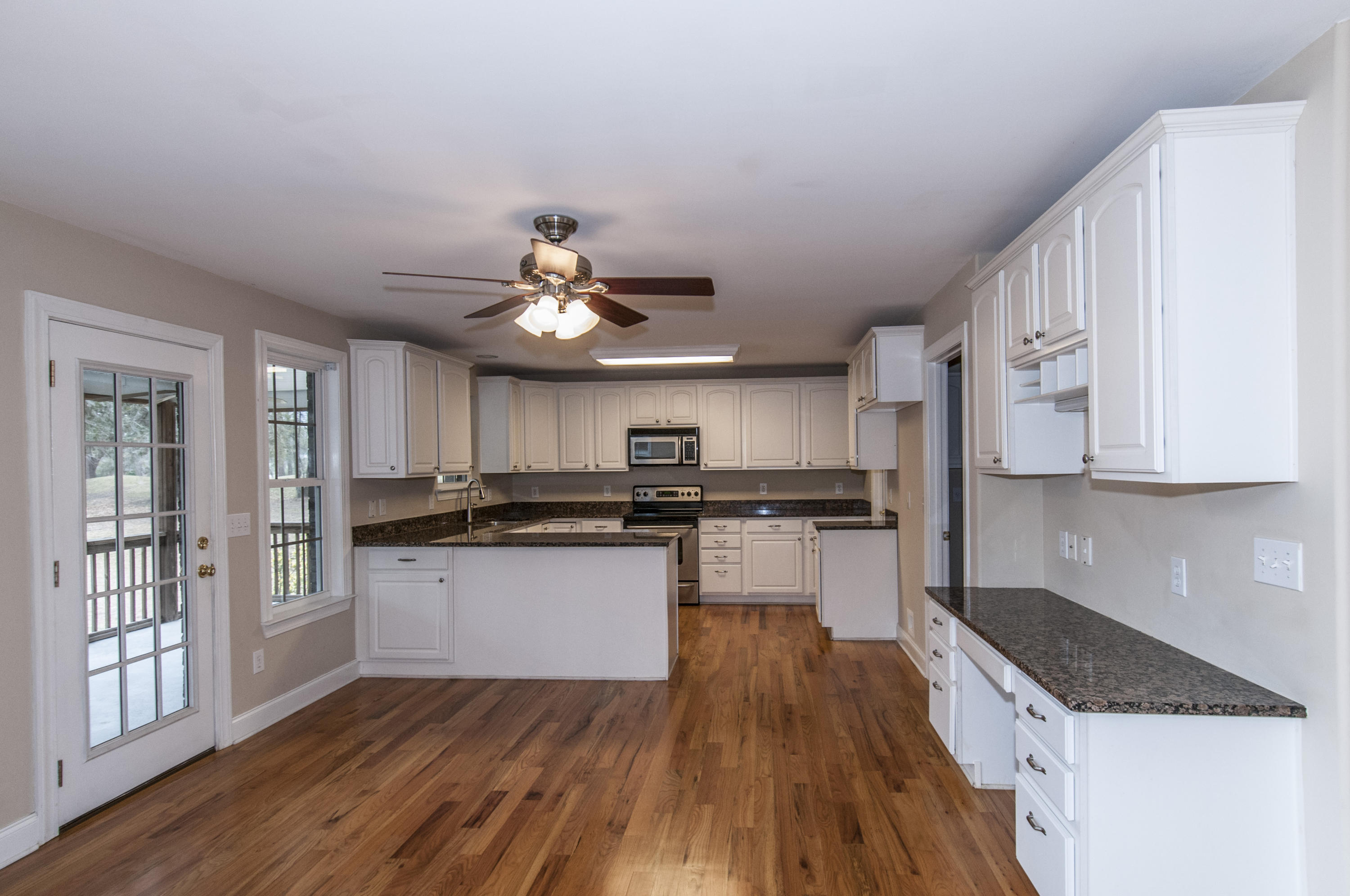 1328 Roma Road Hanahan, SC 29410 - Photo 49 of 60 _DSC0758