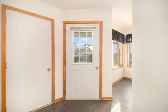 $275,000 | 8571 Corcoran Path, Inver Grove Heights, MN 55076