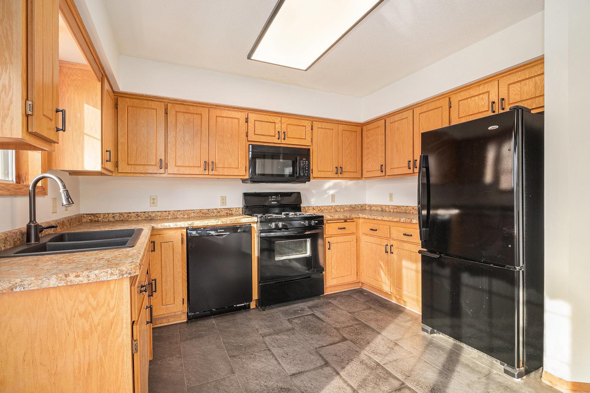 8571 Corcoran Path Inver Grove Heights, MN 55076 - Photo 13 of 32