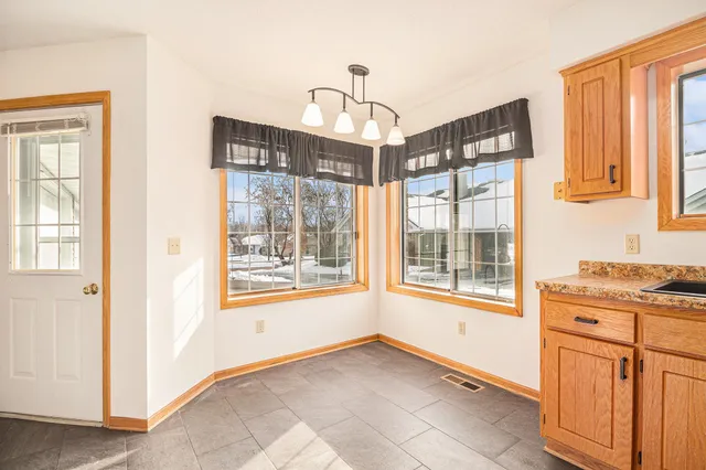 $275,000 | 8571 Corcoran Path, Inver Grove Heights, MN 55076