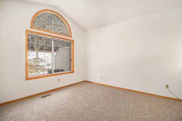 $275,000 | 8571 Corcoran Path, Inver Grove Heights, MN 55076