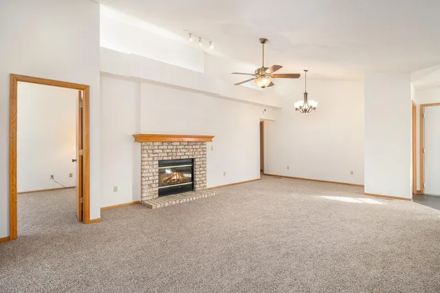 $275,000 | 8571 Corcoran Path, Inver Grove Heights, MN 55076