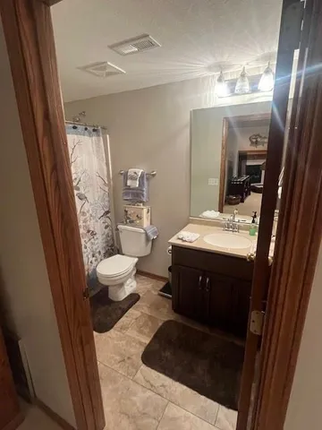 $649,950 | 19704 Red Oak Boulevard, St. Joseph, MO 64505