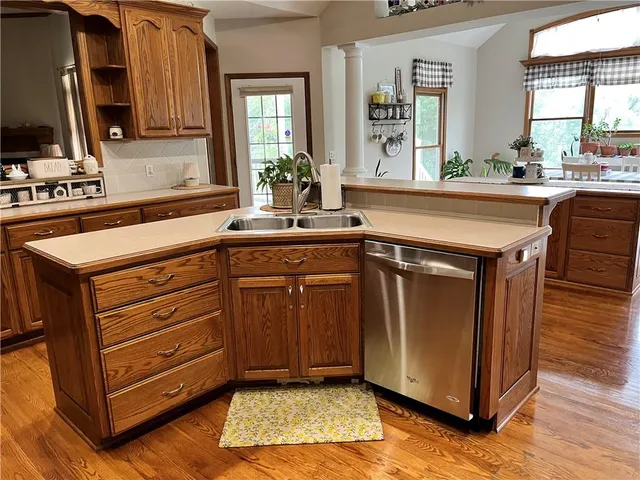 $649,950 | 19704 Red Oak Boulevard, St. Joseph, MO 64505