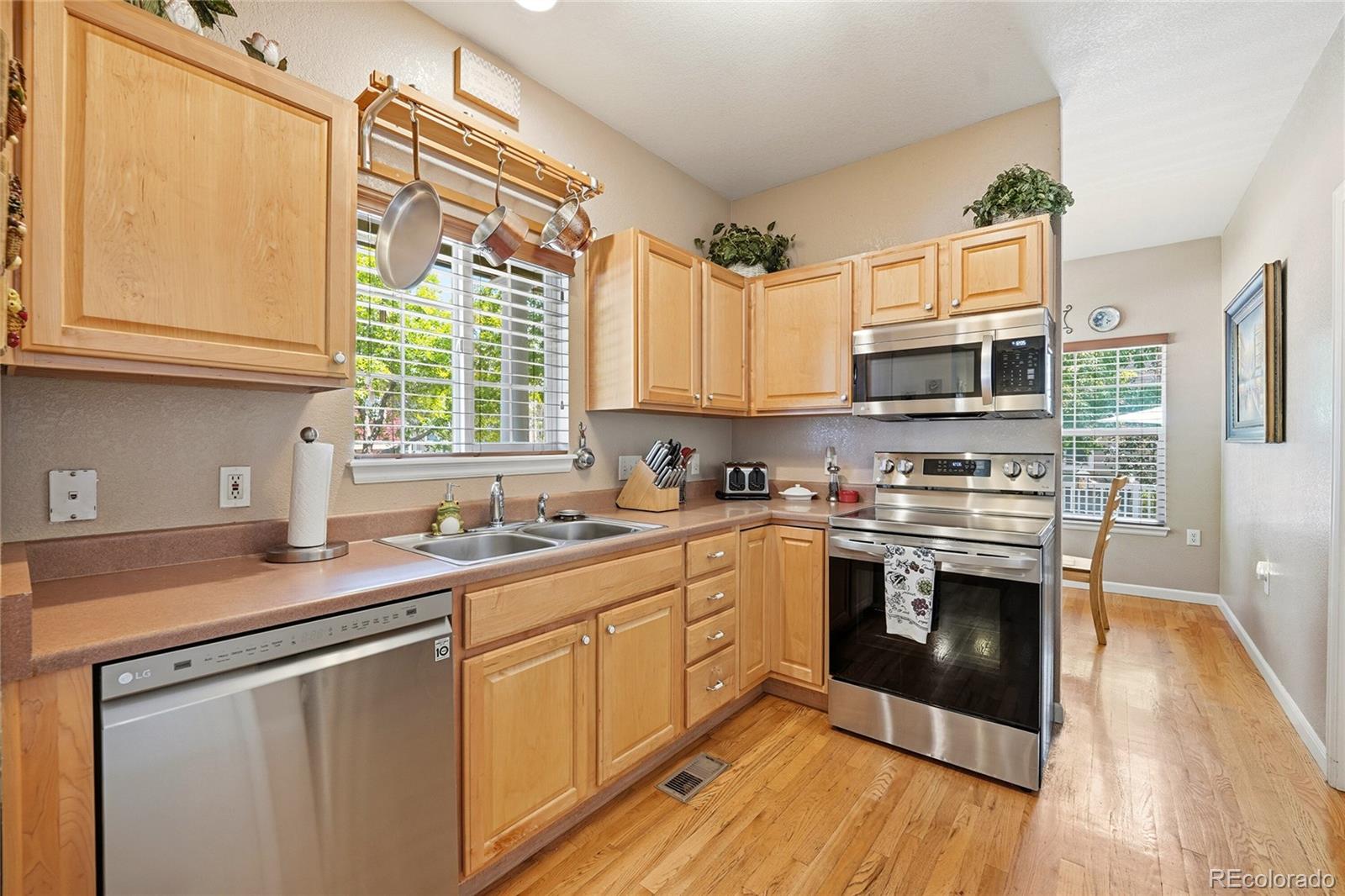 1490 Thunder Butte Road Castle Rock, CO 80109 - Photo 15 of 40
