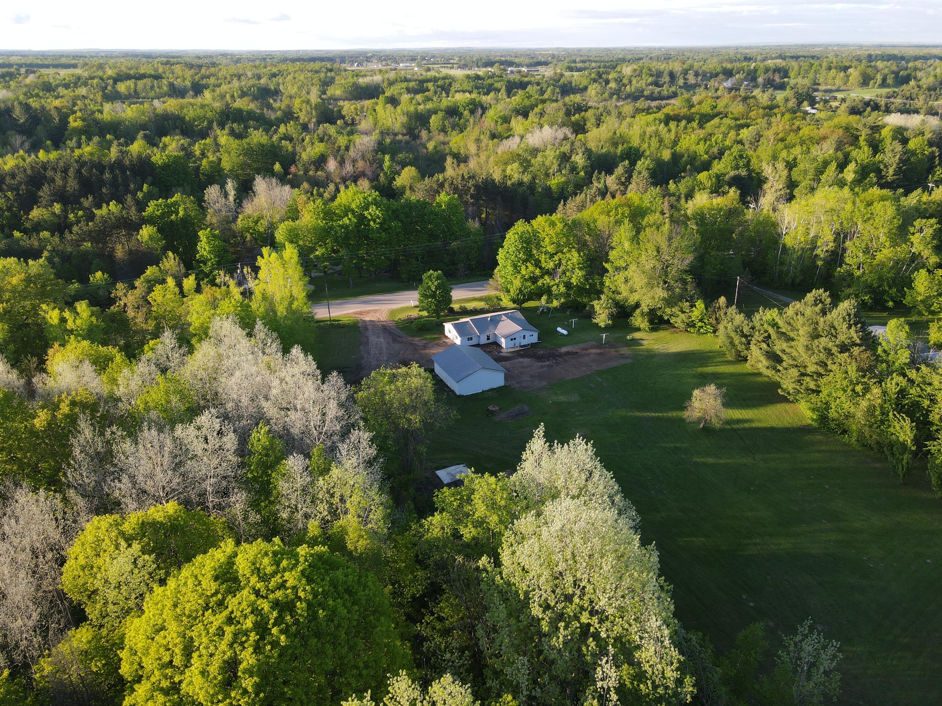 3347 15 Mile Road Marion, MI 49665 - Photo 3 of 32 sunrise d