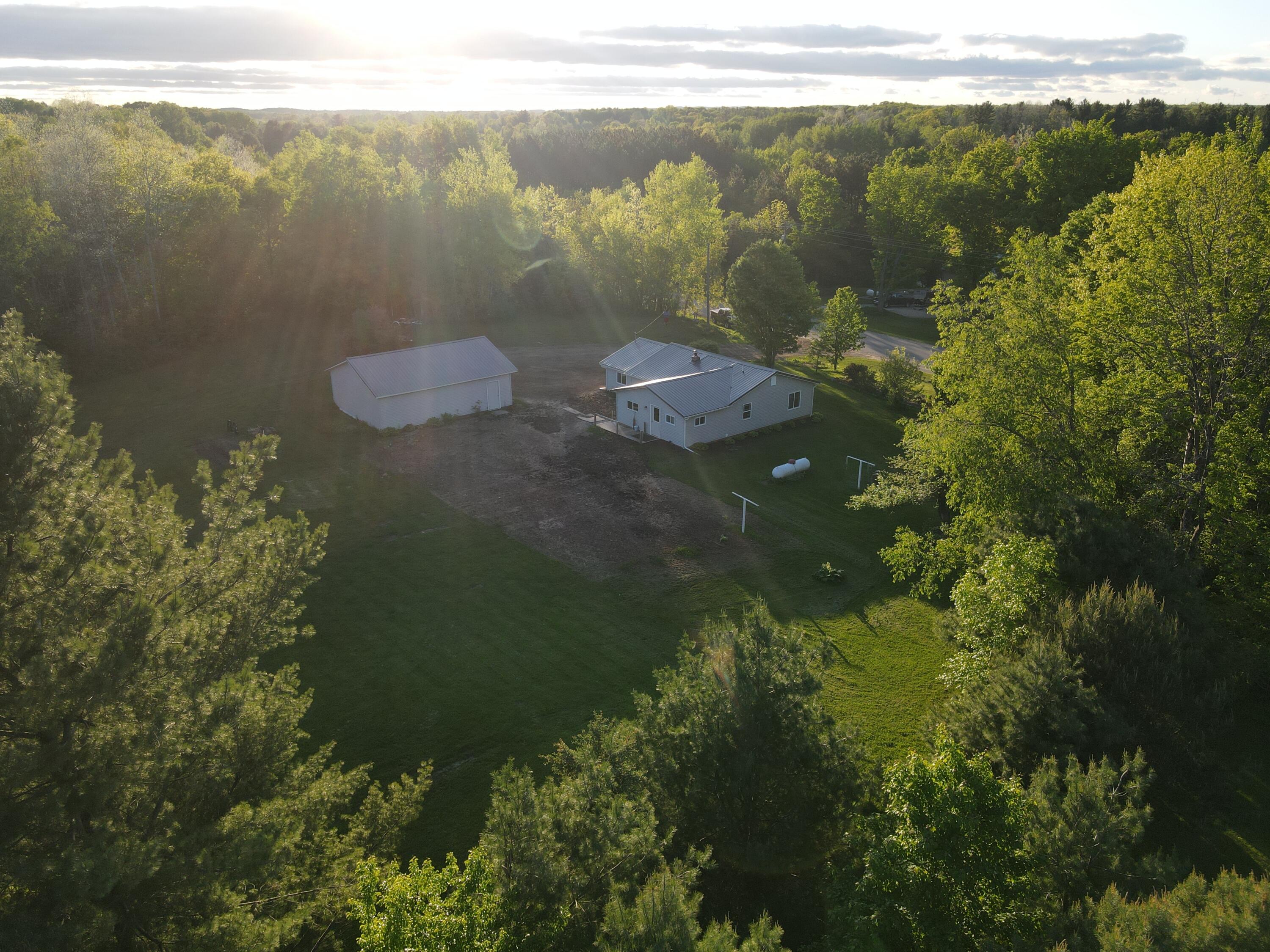 3347 15 Mile Road Marion, MI 49665 - Photo 9 of 32 sunrise e