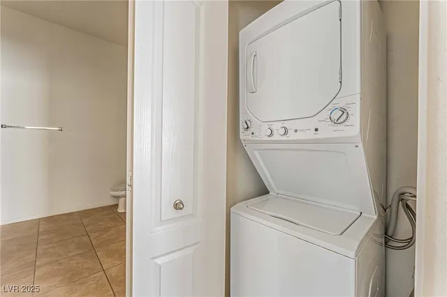 $1,350 | 8985 South Durango Drive, Unit 1074, Las Vegas, NV 89113