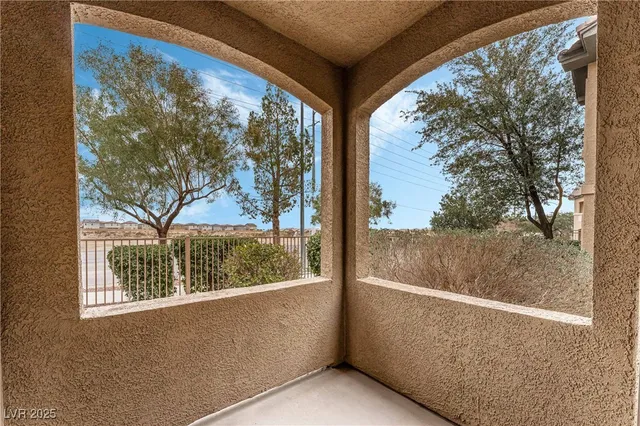 $1,350 | 8985 South Durango Drive, Unit 1074, Las Vegas, NV 89113