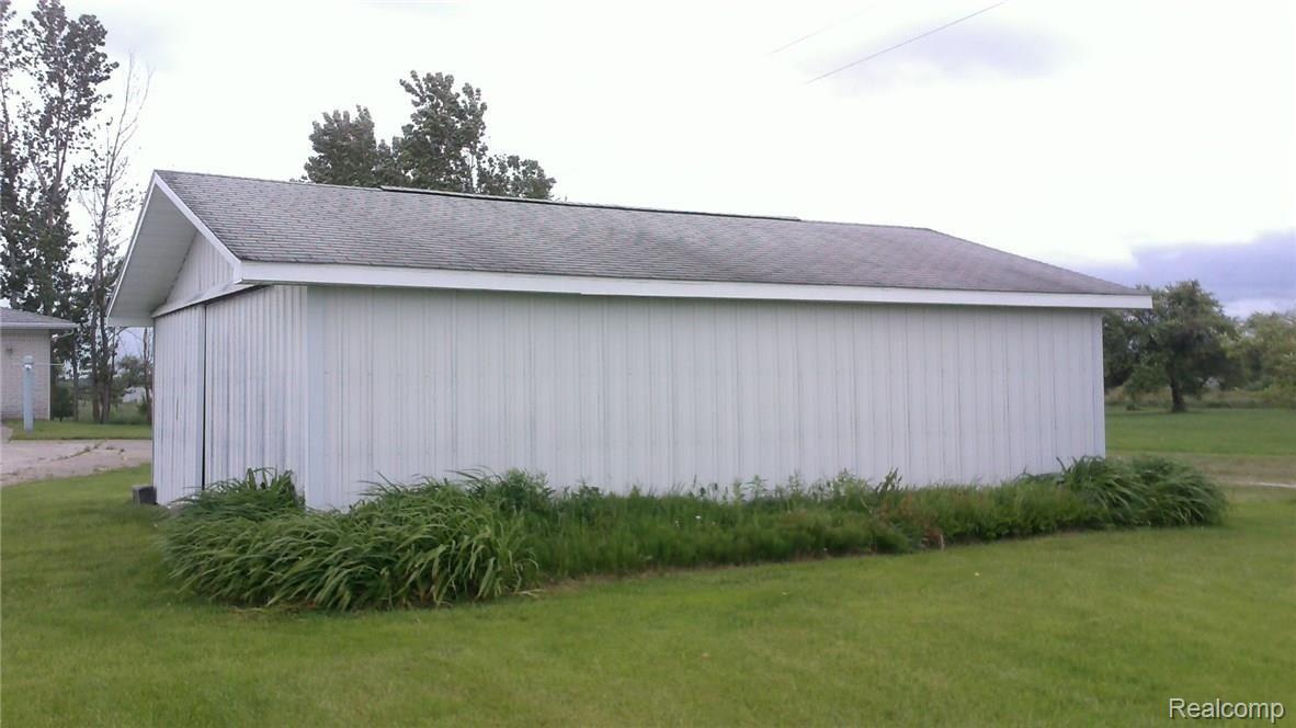 10795 Norman Road Yale, MI 48097 - Photo 2 of 26 WIN_20170606_13_05_17_Pro.jpg