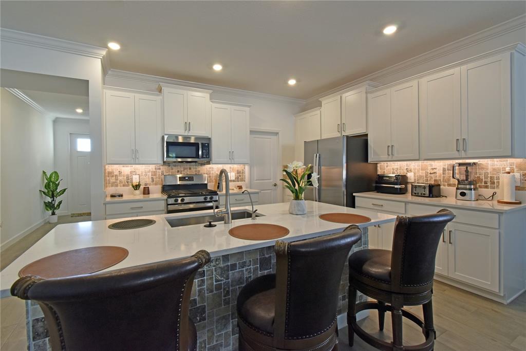 17304 Banded Gold Lane Wimauma, FL 33598 - Photo 14 of 45