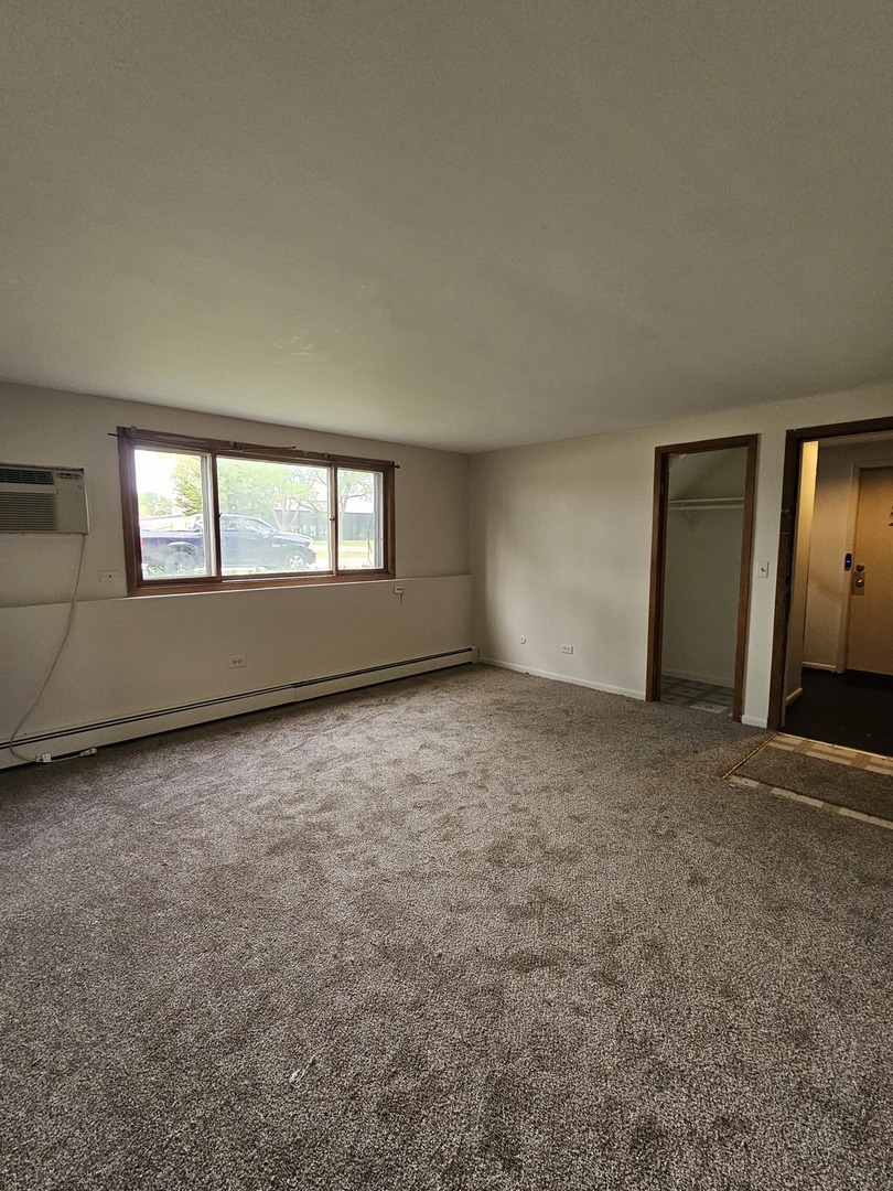 1335 Abbott Drive, Unit 2 Elgin, IL 60123 - Photo 3 of 6