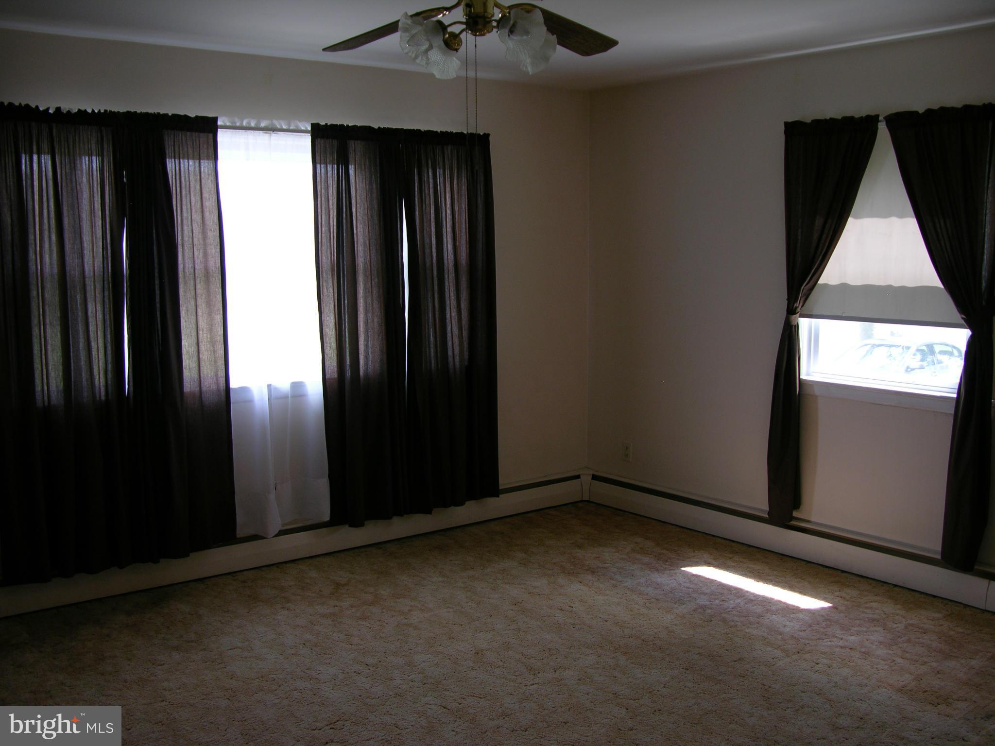 2559 Albert Rill Road Westminster, MD 21157 - Photo 25 of 27 Living Room