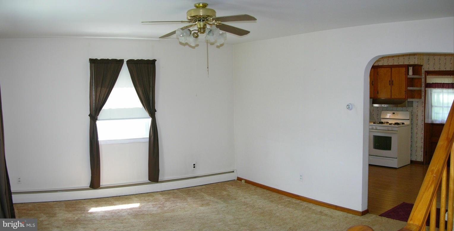 2559 Albert Rill Road Westminster, MD 21157 - Photo 26 of 27 Living Room