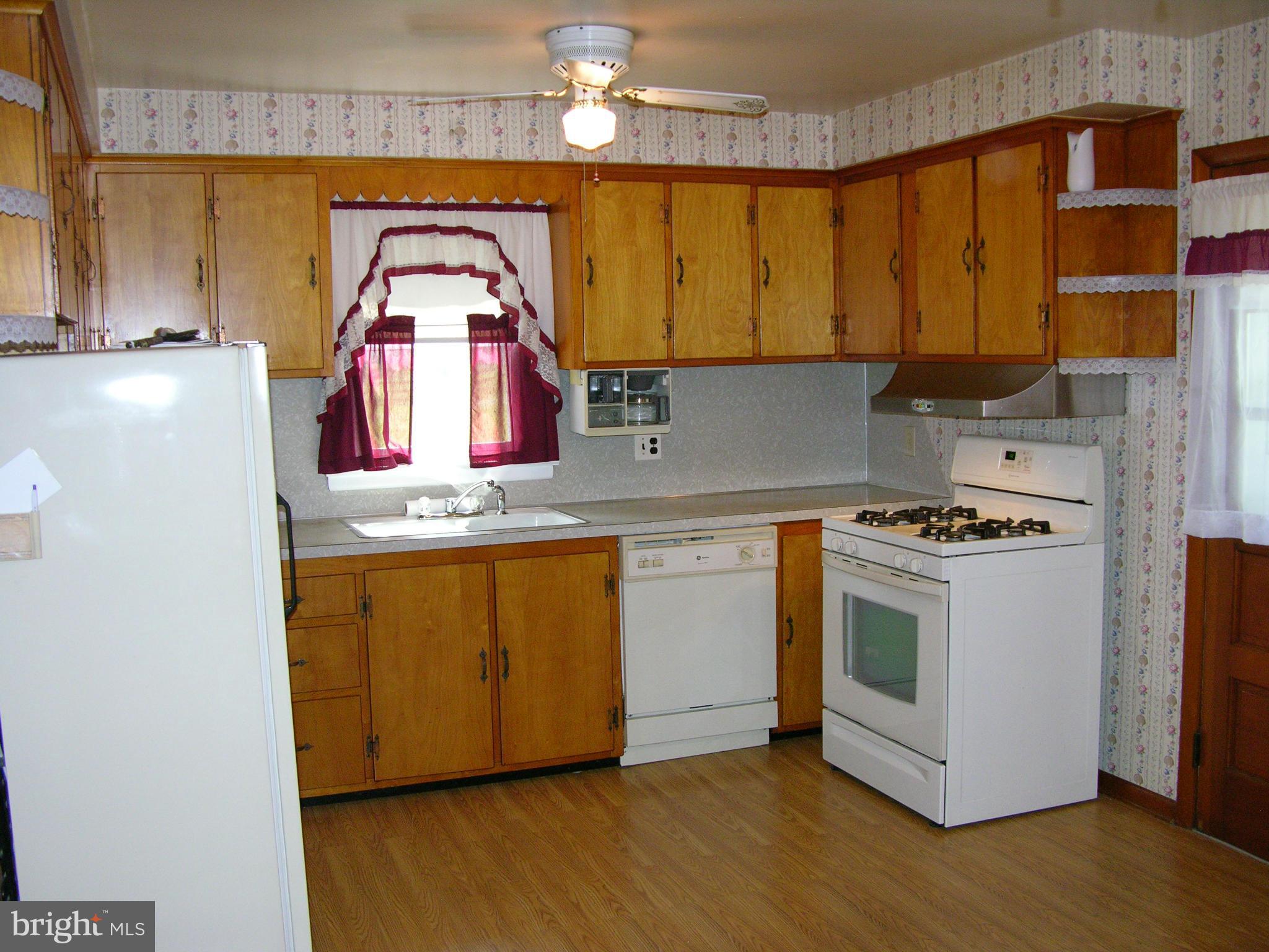 2559 Albert Rill Road Westminster, MD 21157 - Photo 27 of 27 Kitchen