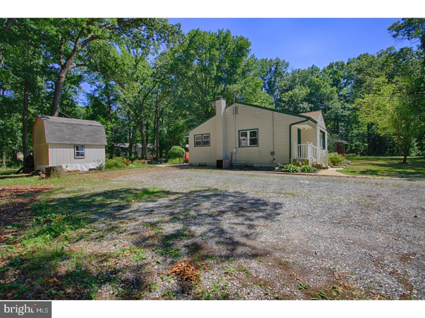 560 Fox Run Road Deptford, NJ 08096 - Photo 2 of 21 Exterior Front