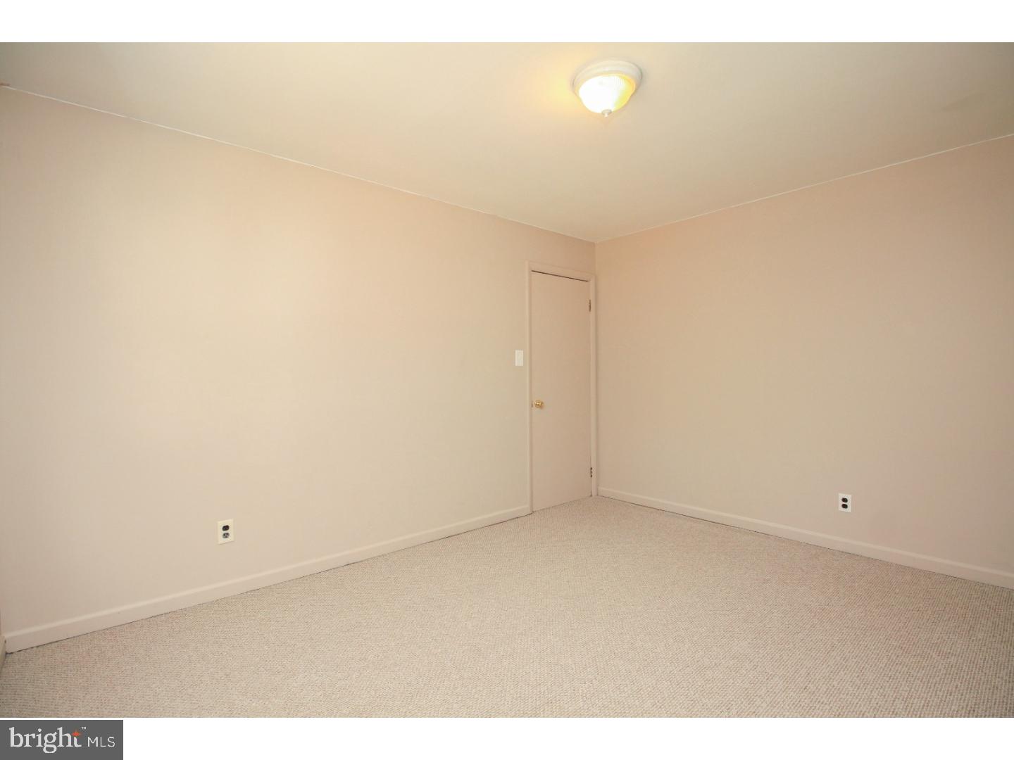 560 Fox Run Road Deptford, NJ 08096 - Photo 13 of 21 Bedroom 3