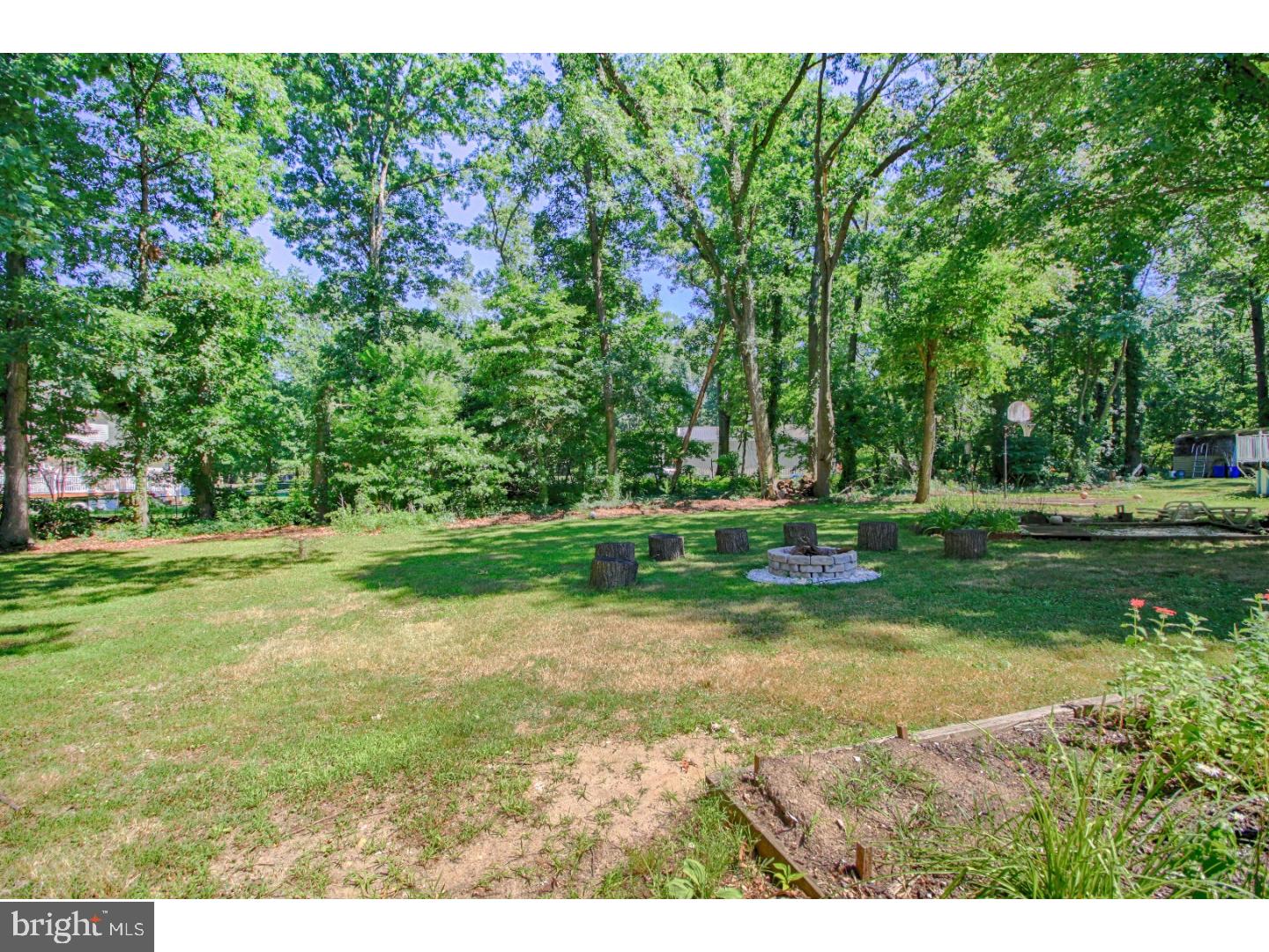 560 Fox Run Road Deptford, NJ 08096 - Photo 19 of 21 Back Yard