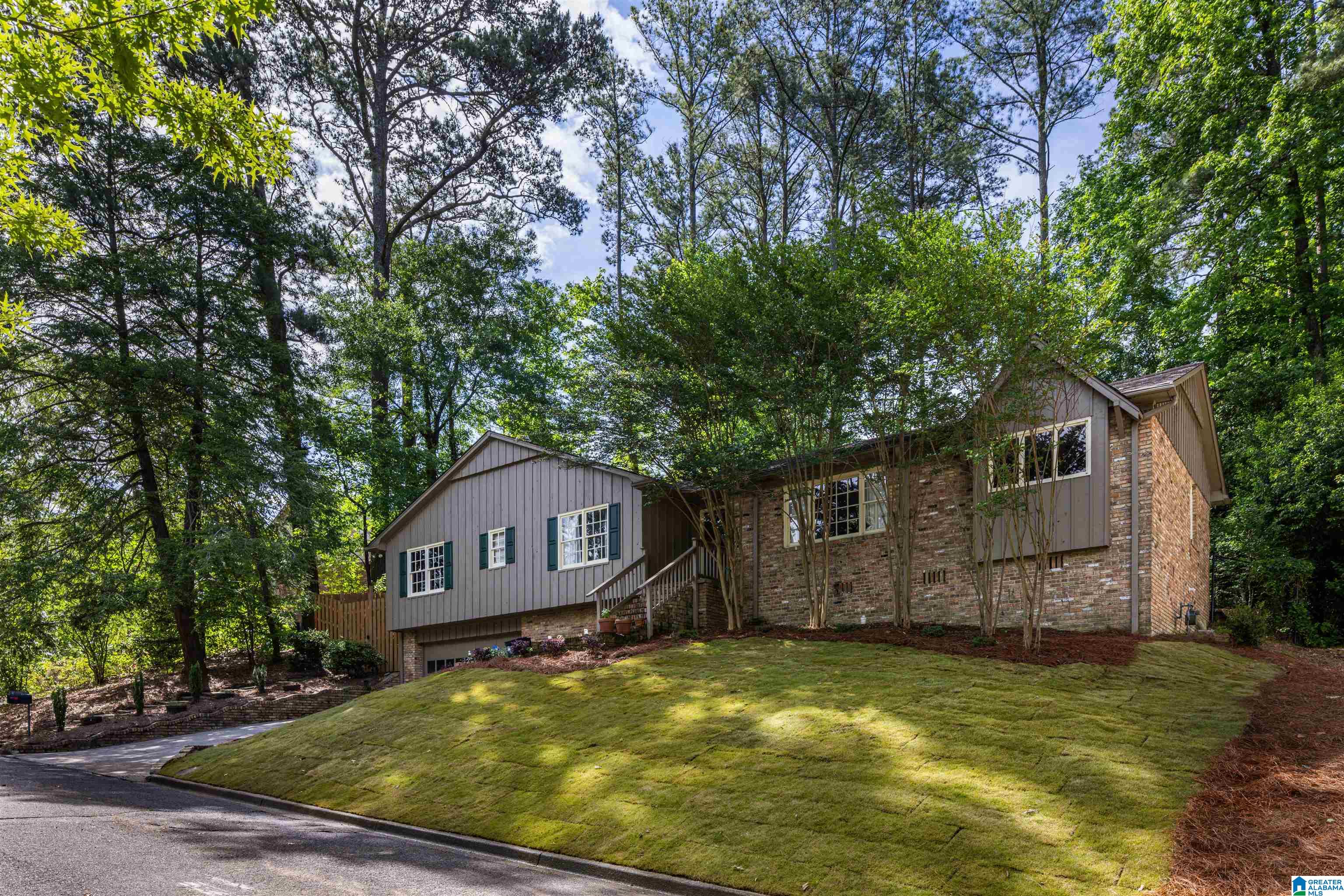 4121 Winston Way Birmingham, AL 35213 - Photo 3 of 45