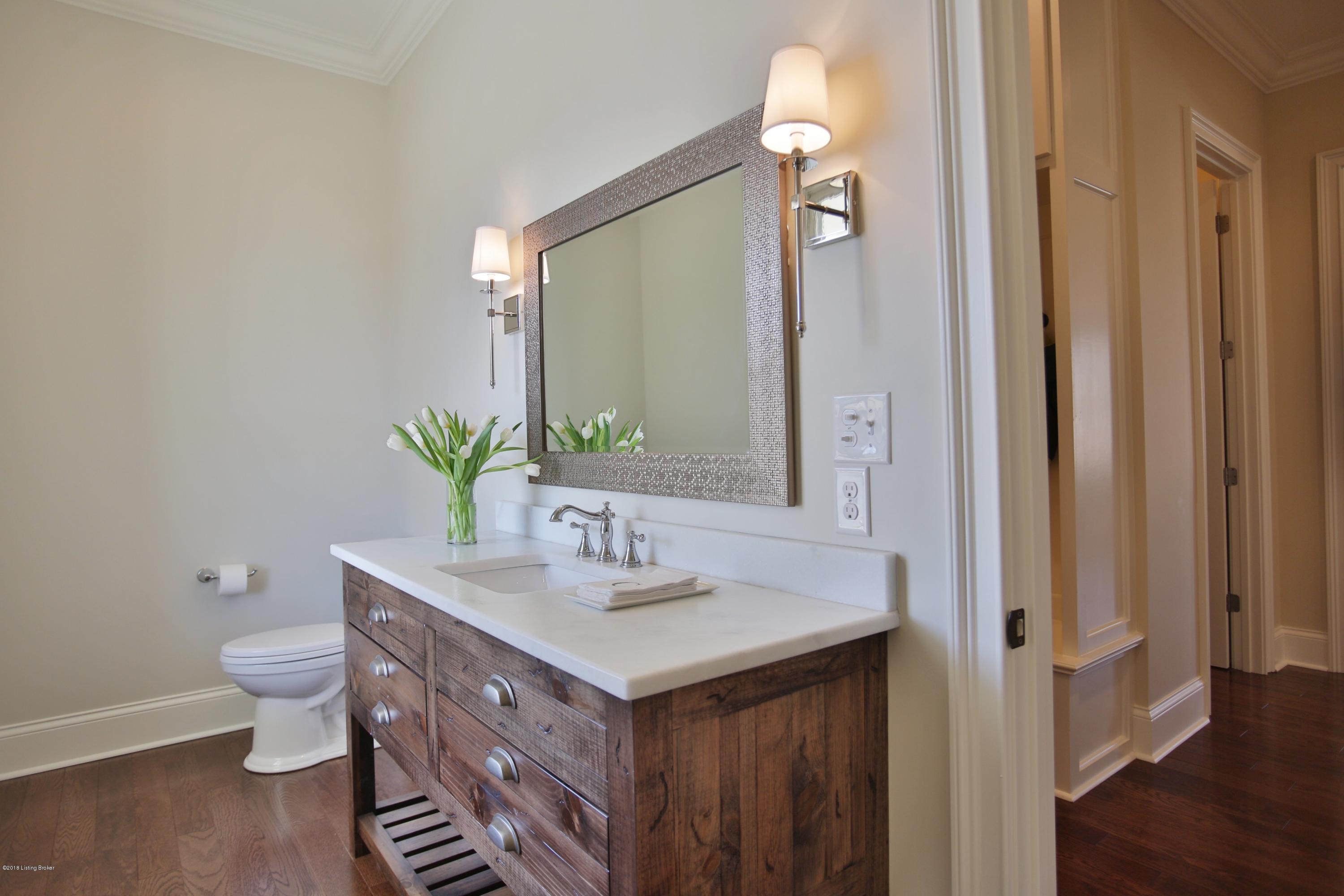 6714 Regal Road Louisville, KY 40222 - Photo 18 of 49 Powder room