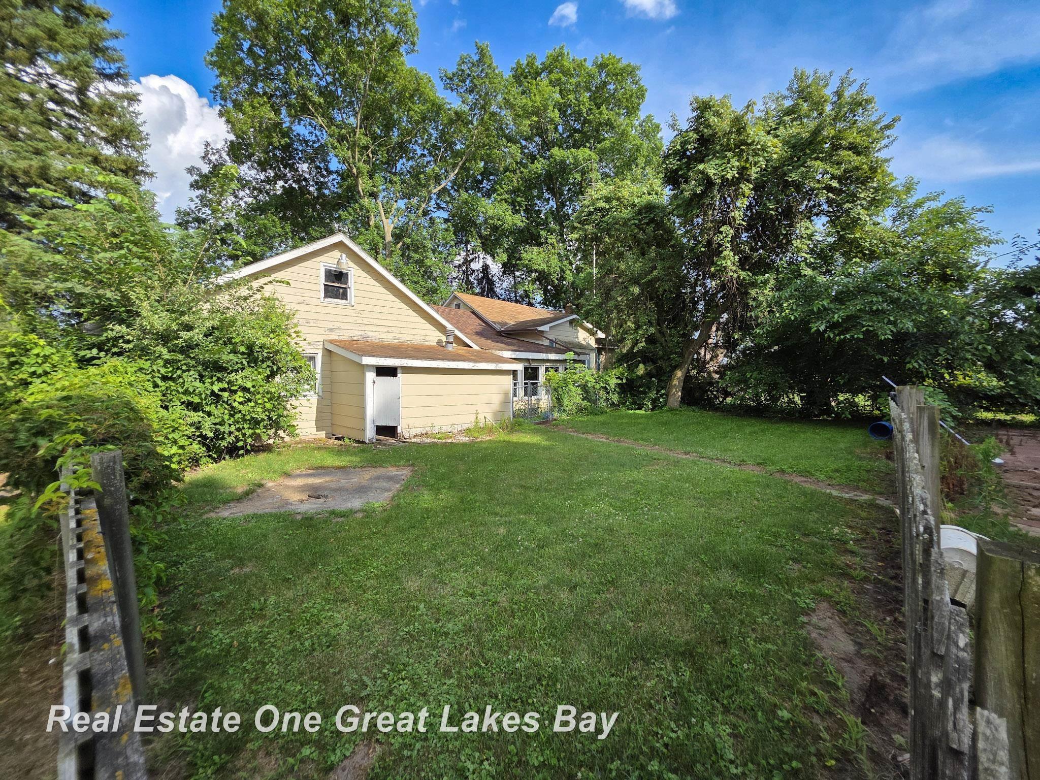 27 North Grout Road Gladwin, MI 48624 - Photo 60 of 77