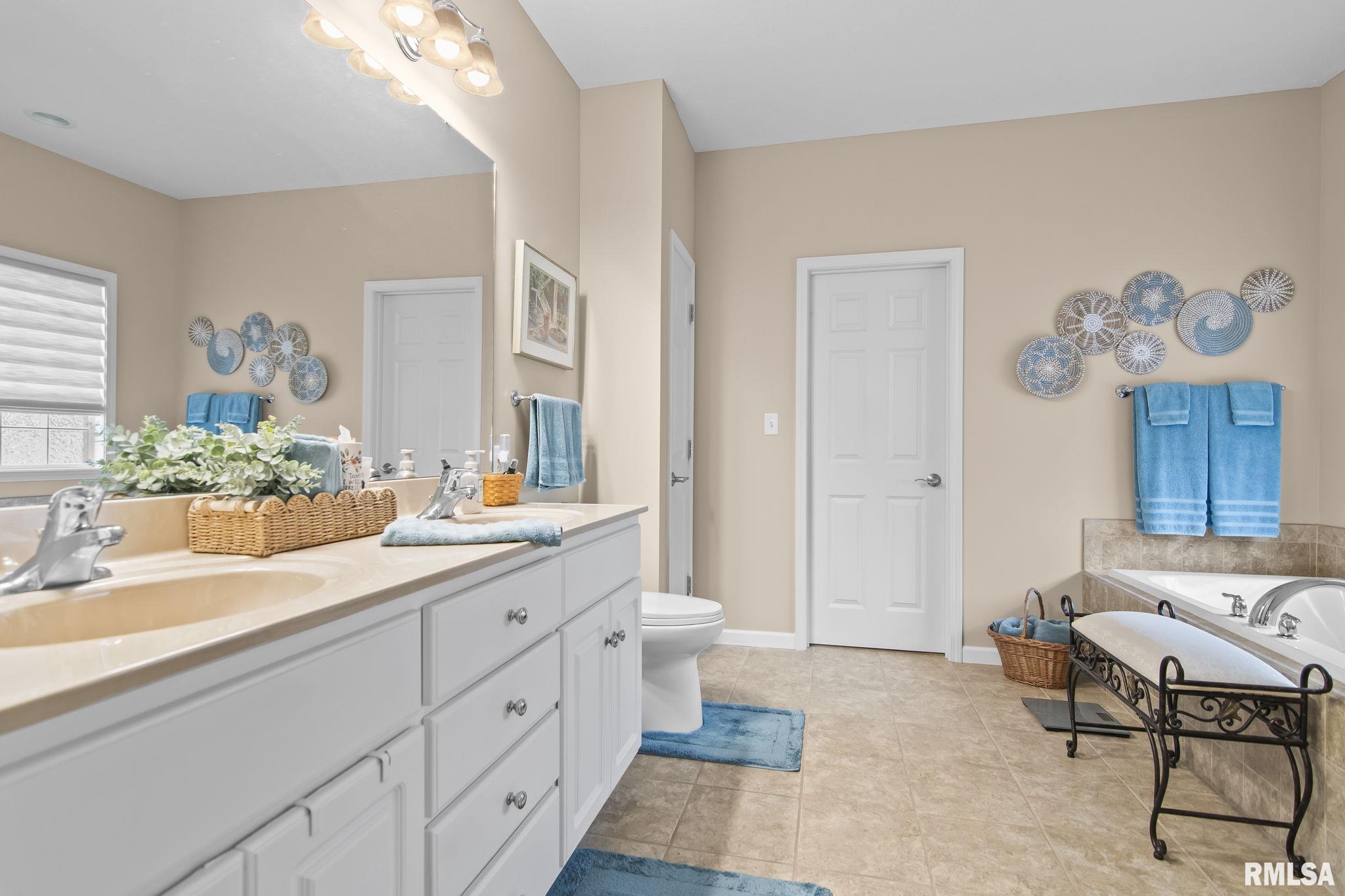 2503 Interlacken Drive Springfield, IL 62704 - Photo 20 of 36