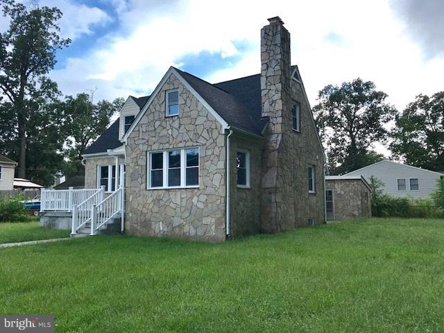 7828 East Shore Road Pasadena, MD 21122 - Photo 3 of 30 Exterior (Front)