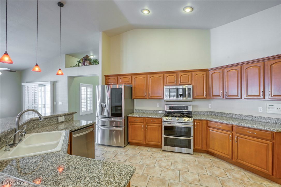 1021 Norellat Road Henderson, NV 89011 - Photo 13 of 49 Gallery Image 13