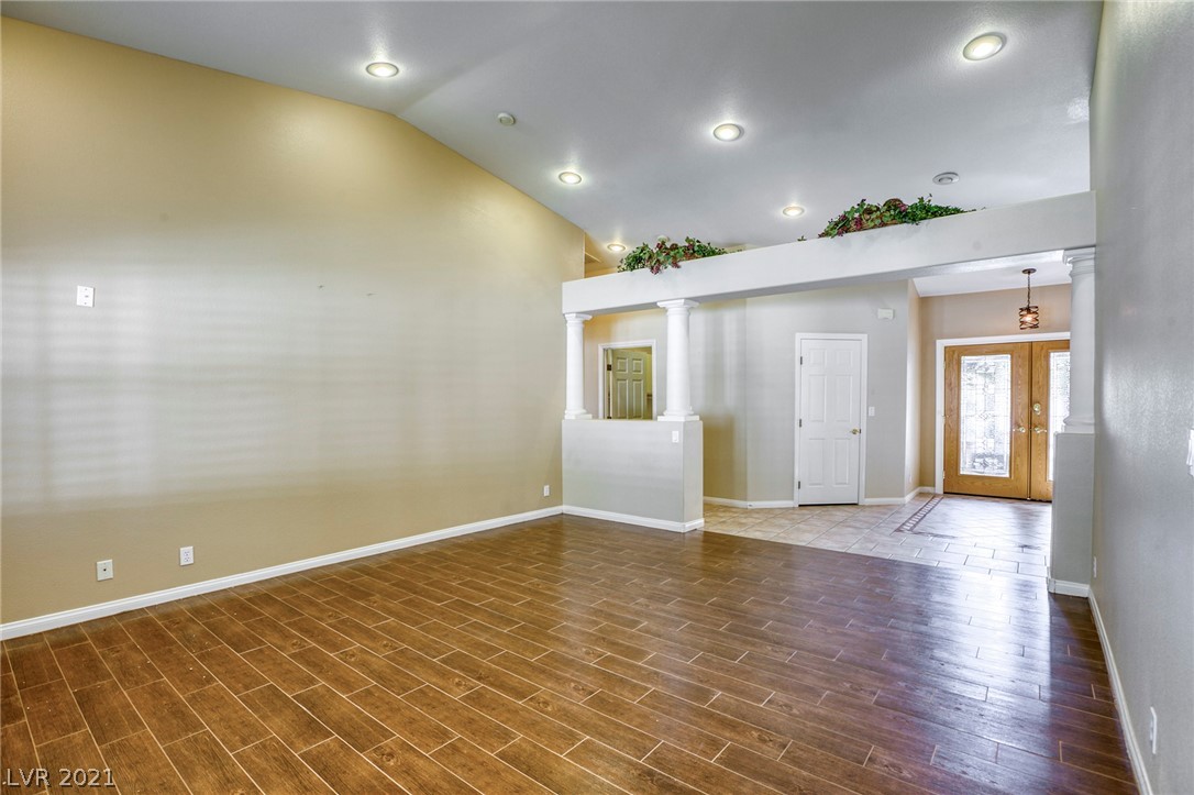 1021 Norellat Road Henderson, NV 89011 - Photo 6 of 49 Gallery Image 6