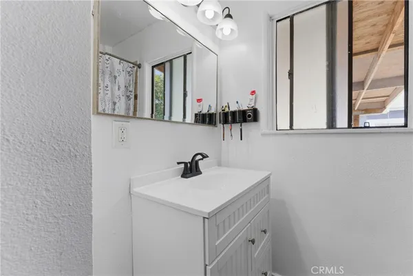 $649,900 | 1701 West 136th Street, Compton, CA 90222