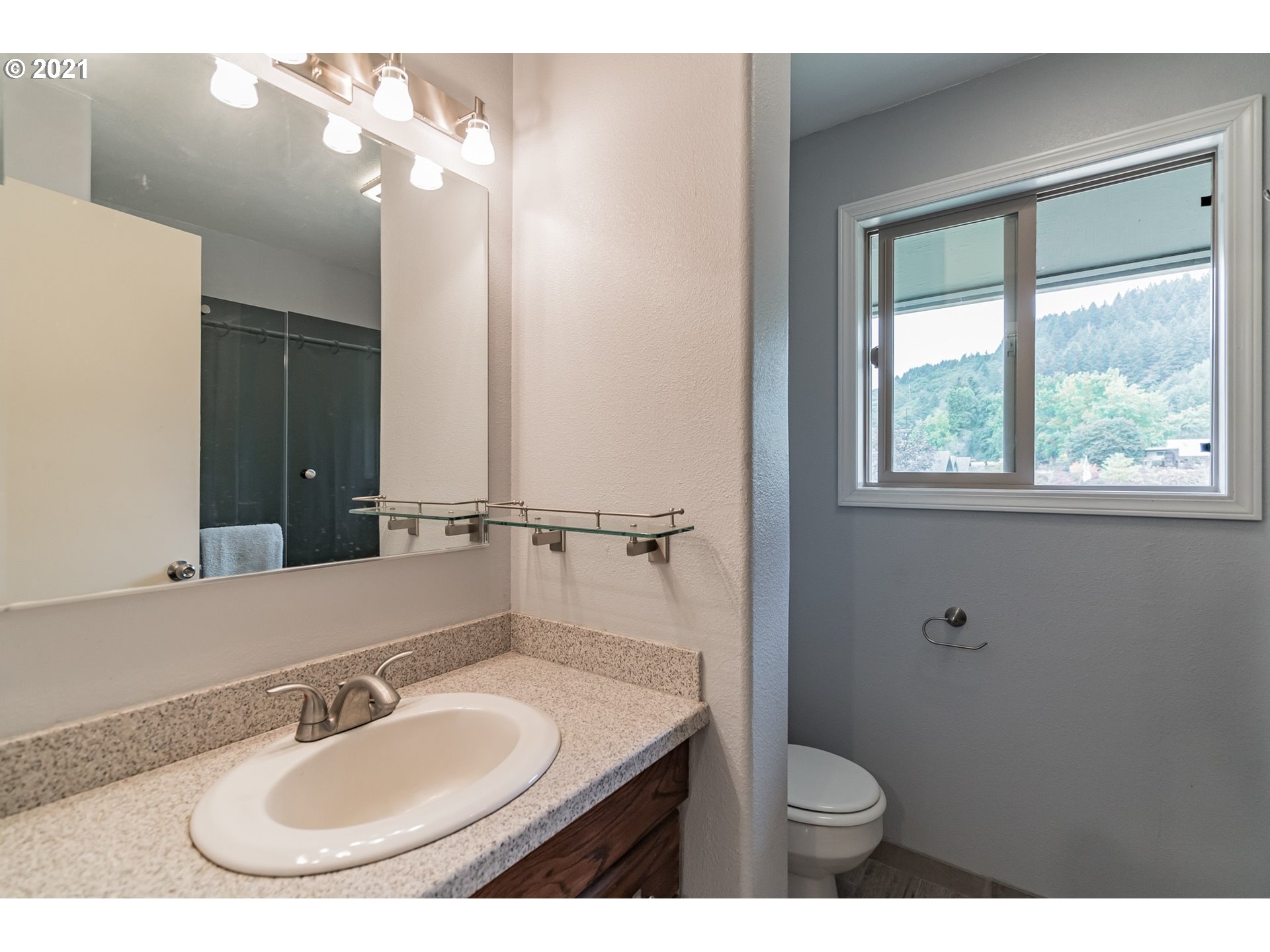 18728 Southeast Cheldelin Road Damascus, OR 97089 - Photo 16 of 29