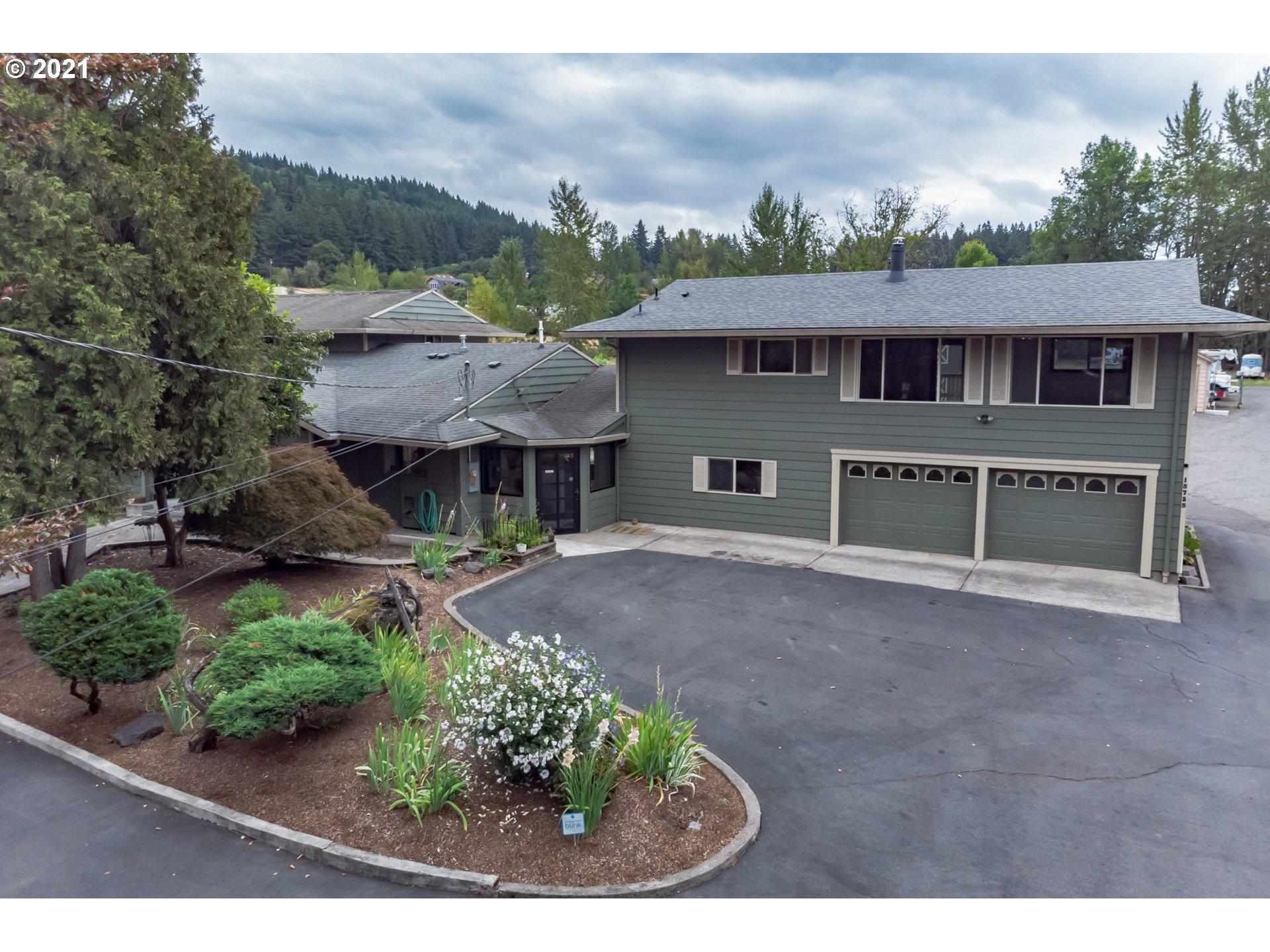 18728 Southeast Cheldelin Road Damascus, OR 97089 - Photo 3 of 29