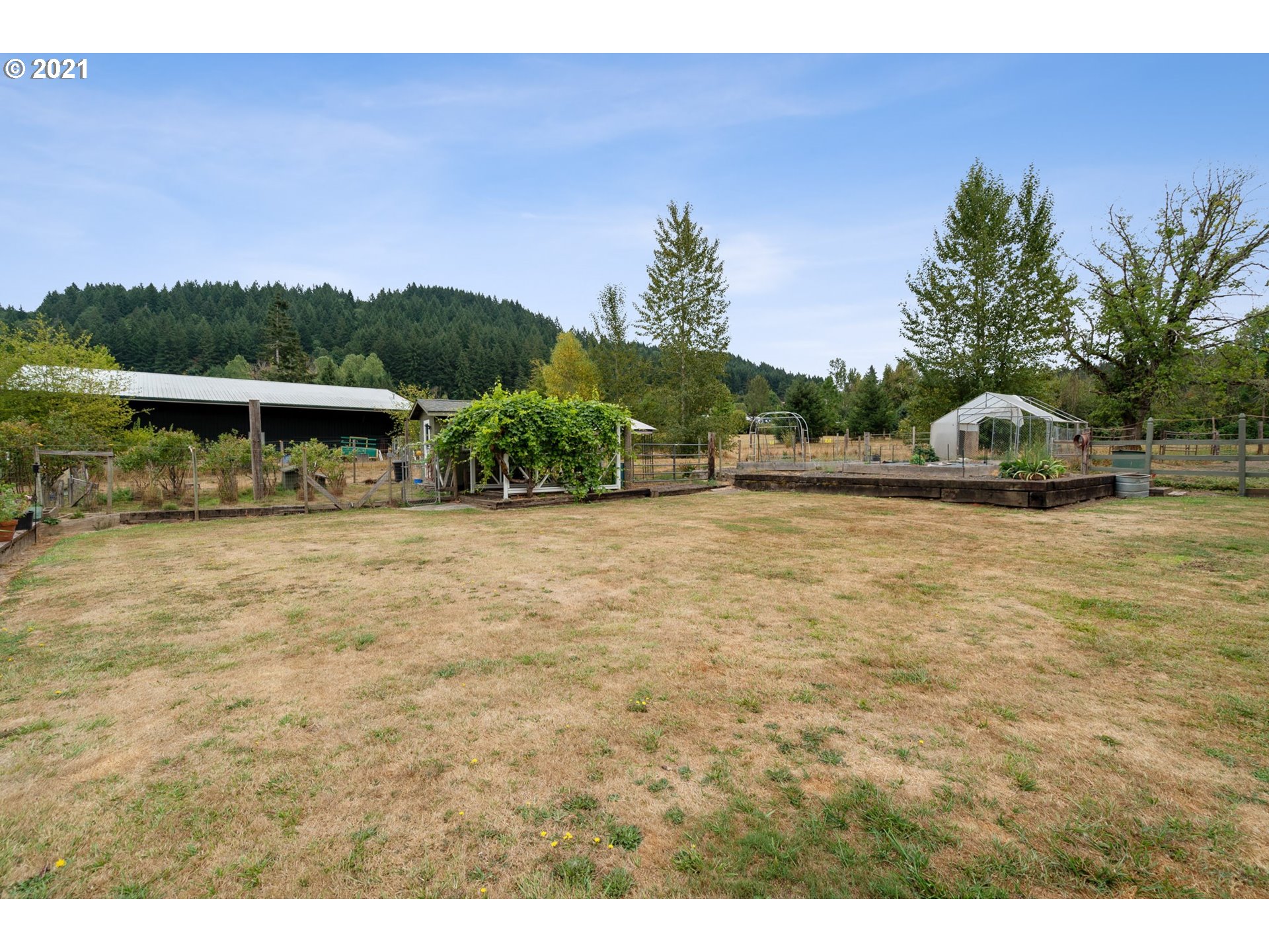 18728 Southeast Cheldelin Road Damascus, OR 97089 - Photo 28 of 29